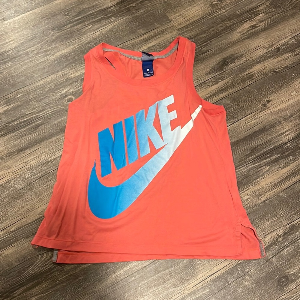 Nike tank top. Size medium